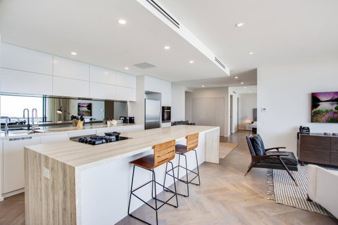 Iconic Kirra Beach Resort - Dalby Accommodation 24