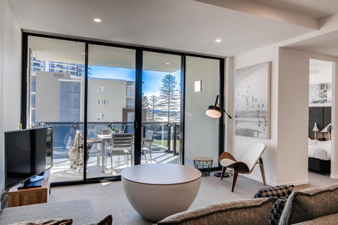 Iconic Kirra Beach Resort - Dalby Accommodation 9