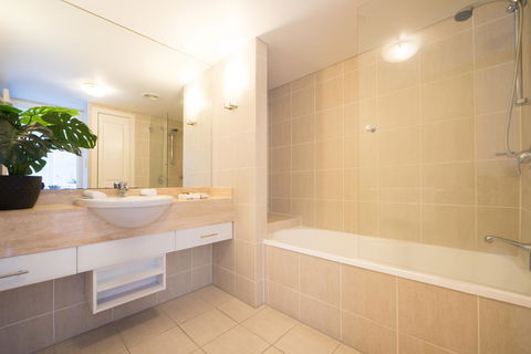 Pinnacles - Dalby Accommodation 4
