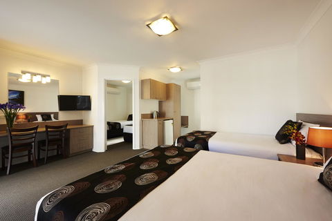 Takalvan Motel - Dalby Accommodation 2
