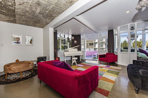 The Pink Hotel Coolangatta - Dalby Accommodation 7