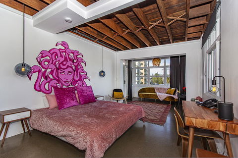 The Pink Hotel Coolangatta - Dalby Accommodation 33