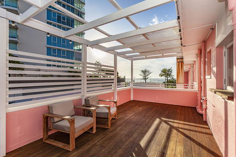 The Pink Hotel Coolangatta - Dalby Accommodation 30