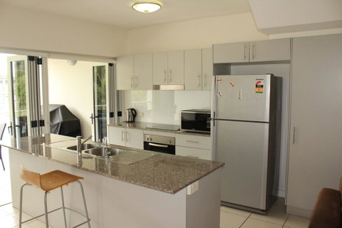 Beachside Apartment 17 - Dalby Accommodation 4
