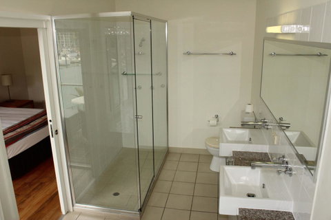 Beachside Apartment 17 - Dalby Accommodation 10