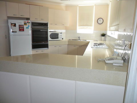 Grosvenor Beachfront Apartments Surfers Paradise - Dalby Accommodation 15