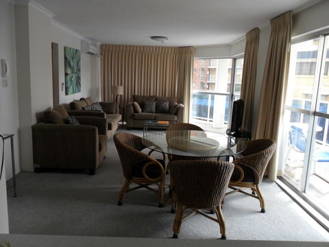 Grosvenor Beachfront Apartments Surfers Paradise - Dalby Accommodation 23