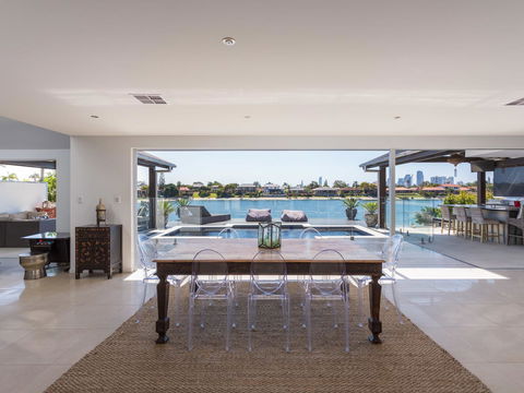Rumrunner Resort - Dalby Accommodation 1