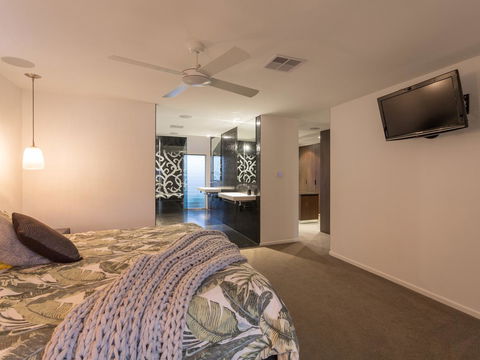 Rumrunner Resort - Dalby Accommodation 24