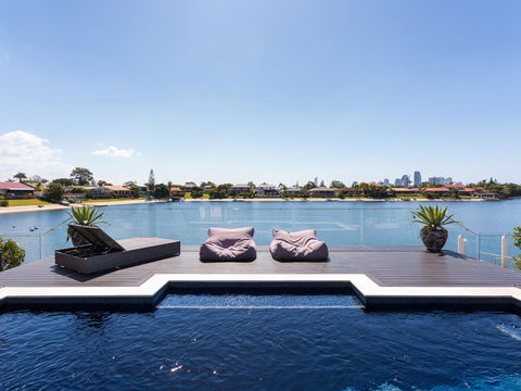 Rumrunner Resort - Dalby Accommodation 0