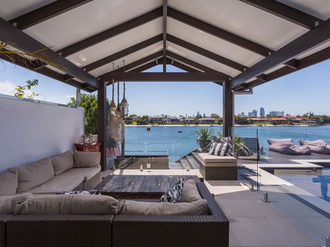 Rumrunner Resort - Dalby Accommodation 5