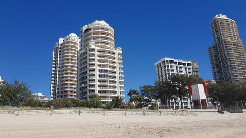 APR Private SUITES MOROC By The Beach - Dalby Accommodation 37
