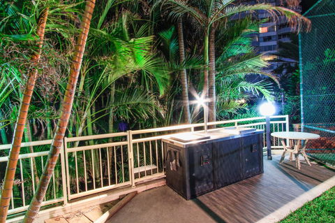 Seacrest Beachfront Apartments Surfers Paradise - Dalby Accommodation 31