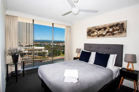 Seacrest Beachfront Apartments Surfers Paradise - Dalby Accommodation 1