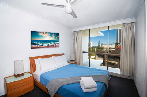 Seacrest Beachfront Apartments Surfers Paradise - Dalby Accommodation 10
