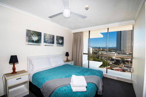 Seacrest Beachfront Apartments Surfers Paradise - Dalby Accommodation 27