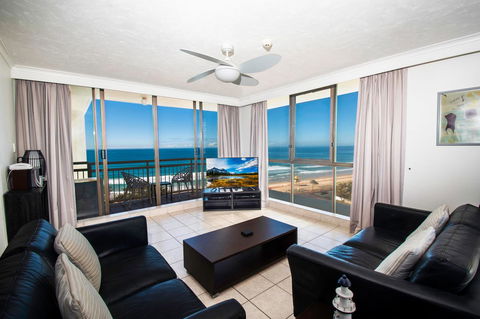 Seacrest Beachfront Apartments Surfers Paradise - Dalby Accommodation 24