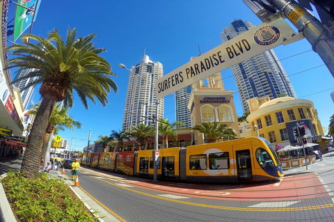 Seacrest Beachfront Apartments Surfers Paradise - Dalby Accommodation 39