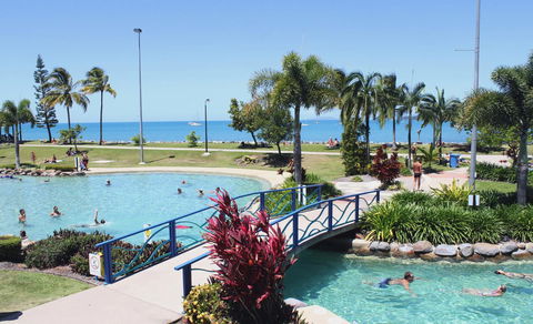 Montipora Unit 3 - In The Heart Of Airlie, Wi-fi And Netflix - Dalby Accommodation 14