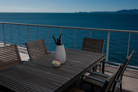 Penthouse On Bright Point - Dalby Accommodation 1