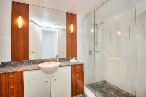 The Towers Of Chevron Renaissance - Holidays Gold Coast - Dalby Accommodation 17