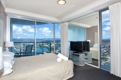 The Towers Of Chevron Renaissance - Holidays Gold Coast - Dalby Accommodation 8