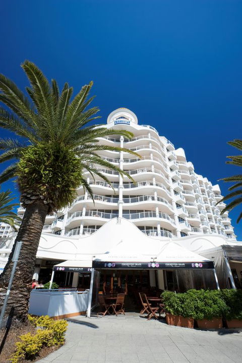 The Phoenician Resort - Dalby Accommodation 4