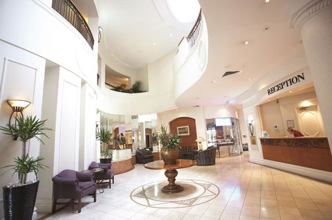 The Phoenician Resort - Dalby Accommodation 5