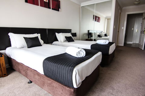 The Phoenician Resort - Dalby Accommodation 30