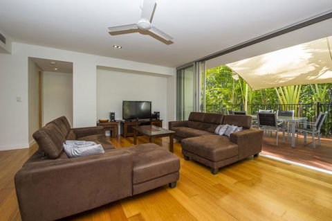 Maggies Beachfront Apartment 2 - Dalby Accommodation 2