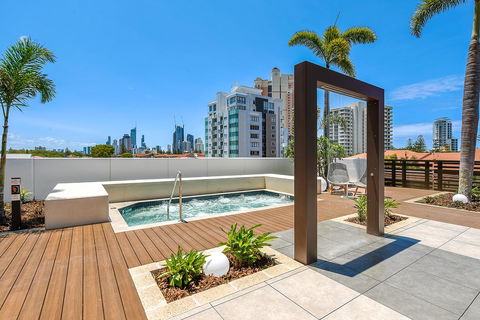 Qube Broadbeach Ocean View Apartments - Dalby Accommodation 12