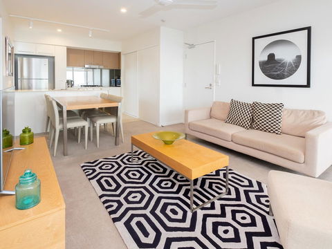 Mowbray East Apartments - Dalby Accommodation 24