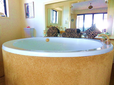 Gaia On Bribie Island - Dalby Accommodation 12