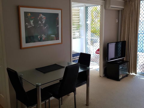 Surfers Beach Resort One - Dalby Accommodation 19