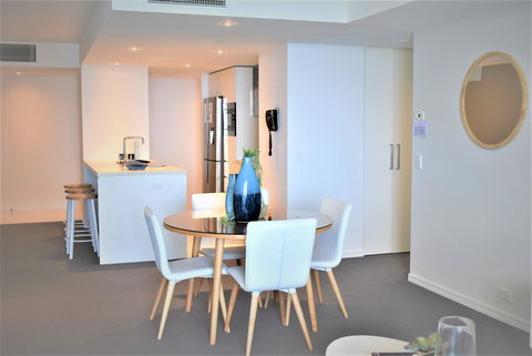 Gold Coast Private Apartments - H Residences, Surfers Paradise - Dalby Accommodation 12