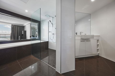 Novotel Surfers Paradise - Dalby Accommodation 20