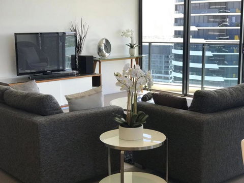 Luxury 3 Bedroom In Heart Of Broadbeach - Dalby Accommodation 18