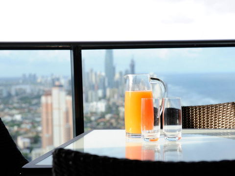 Luxury 3 Bedroom In Heart Of Broadbeach - Dalby Accommodation 14