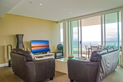 Kirra Surf Apartments - Dalby Accommodation 32