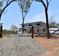 Ironbark House - Dalby Accommodation