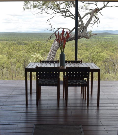 Ironbark House - Dalby Accommodation 11