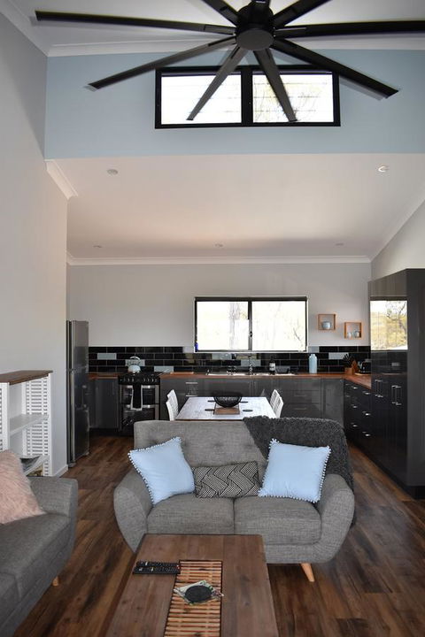 Ironbark House - Dalby Accommodation 18