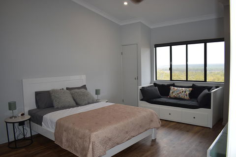 Ironbark House - Dalby Accommodation 33