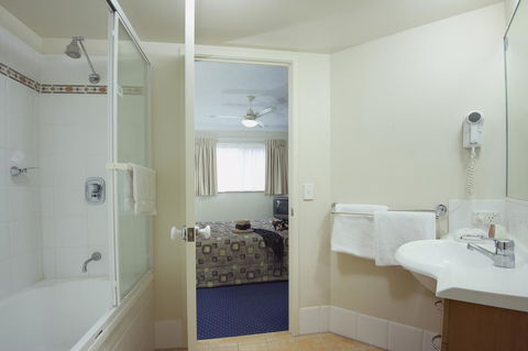 Turtle Beach Resort - Dalby Accommodation 26