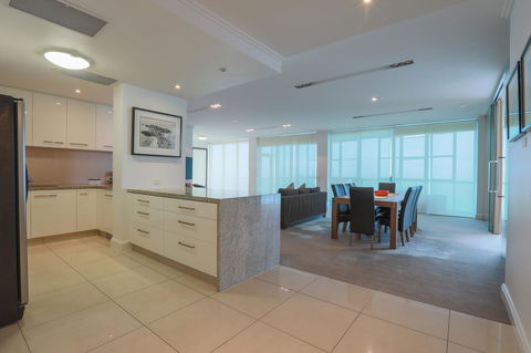 Reflection On The Sea - Dalby Accommodation 13