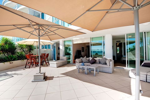 Reflection On The Sea - Dalby Accommodation 28