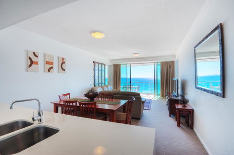 Reflection On The Sea - Dalby Accommodation 8