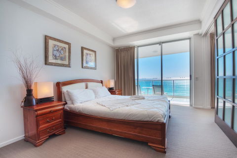 Reflection On The Sea - Dalby Accommodation 9