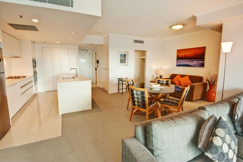 Reflection On The Sea - Dalby Accommodation 16
