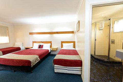 Smart Motels Bert Hinkler - Dalby Accommodation 3